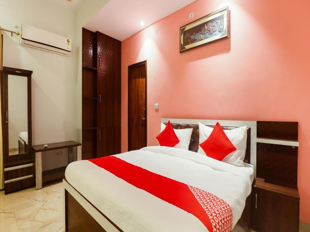 Oyo Lck1233 Rivaaj Palace Лакхнау Экстерьер фото