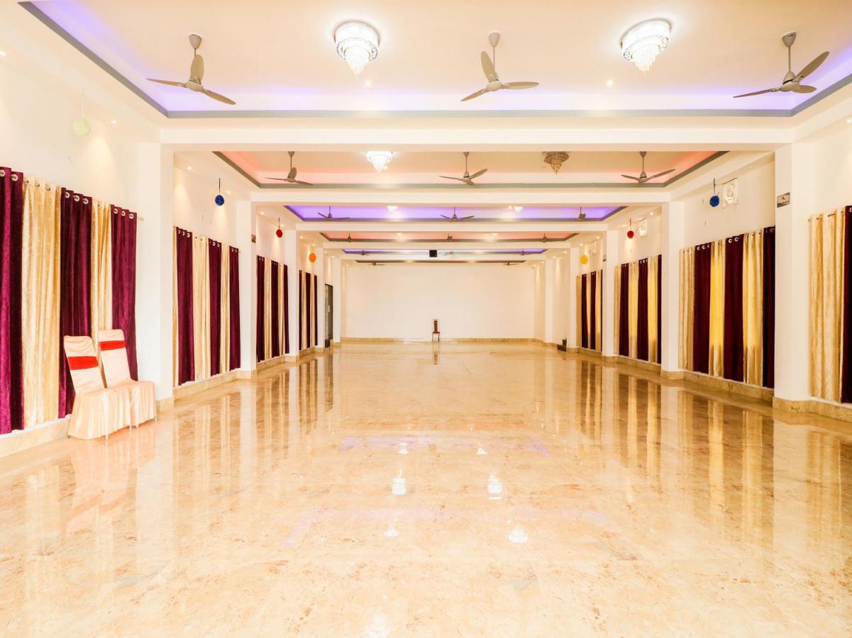 Oyo Lck1233 Rivaaj Palace Лакхнау Экстерьер фото