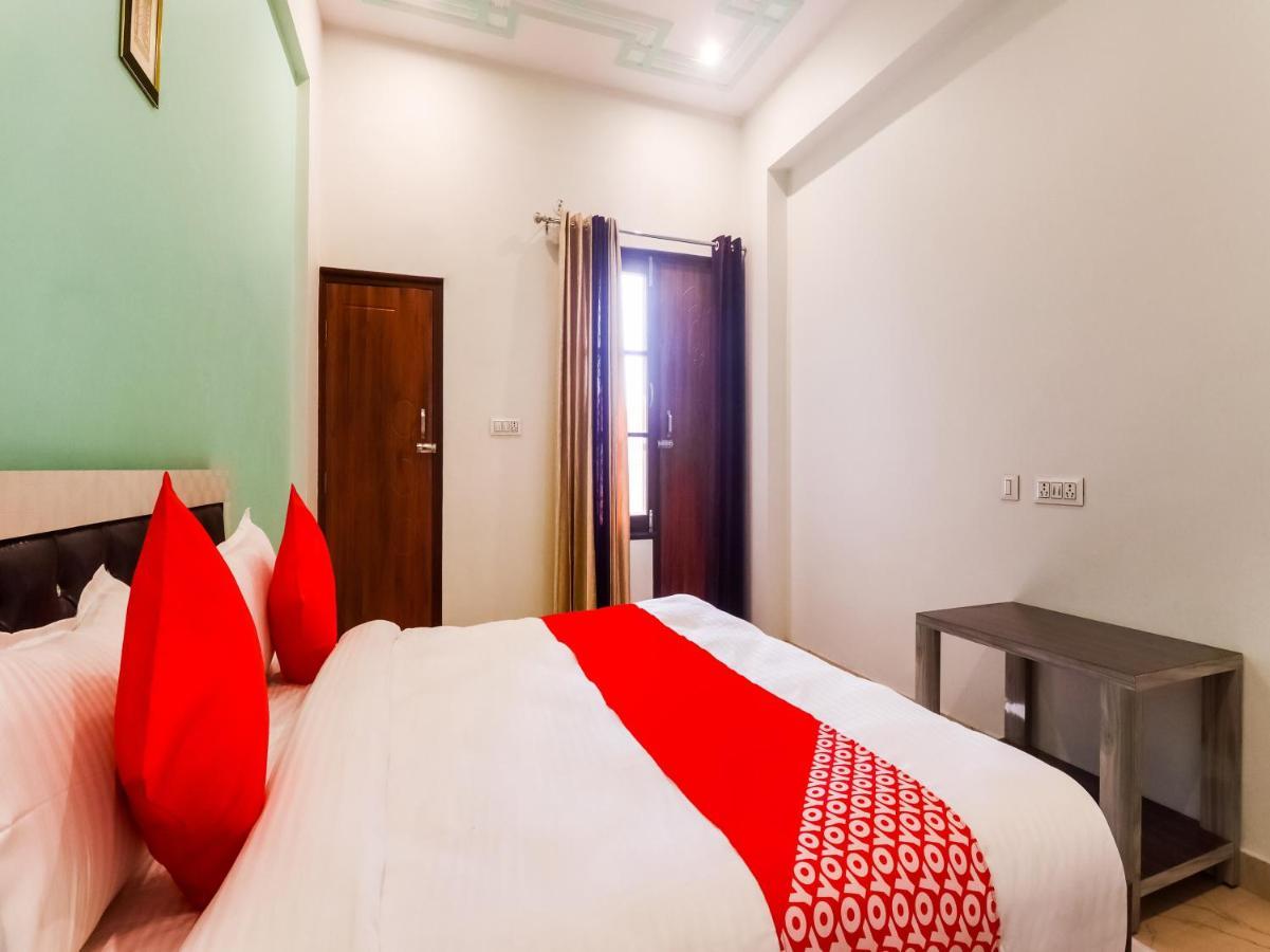 Oyo Lck1233 Rivaaj Palace Лакхнау Экстерьер фото