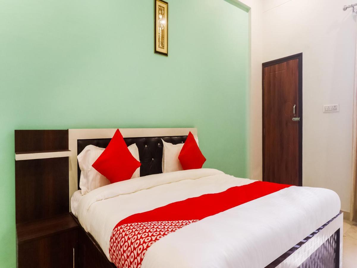Oyo Lck1233 Rivaaj Palace Лакхнау Экстерьер фото