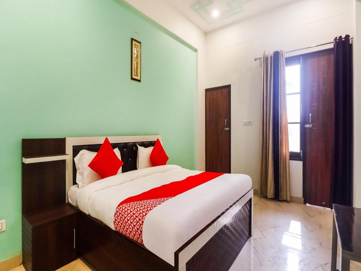 Oyo Lck1233 Rivaaj Palace Лакхнау Экстерьер фото
