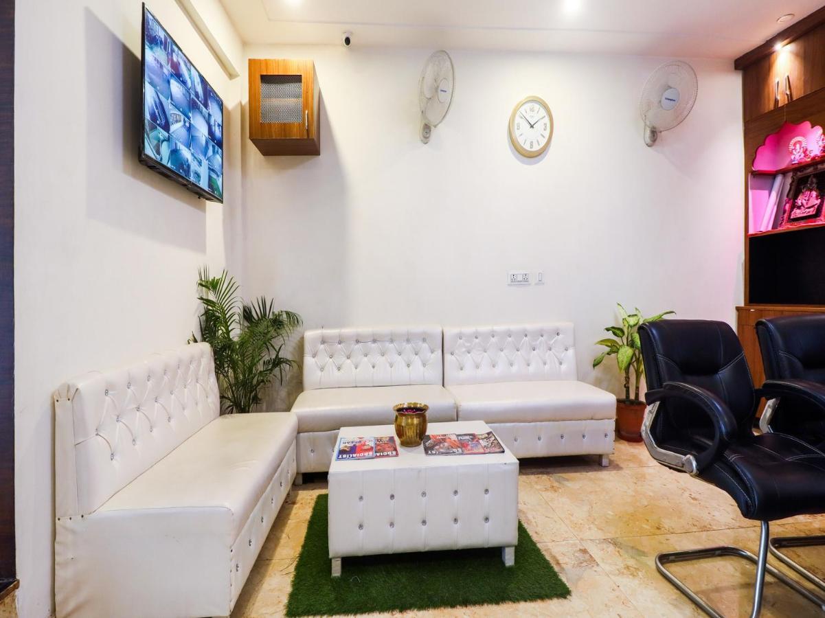 Oyo Lck1233 Rivaaj Palace Лакхнау Экстерьер фото